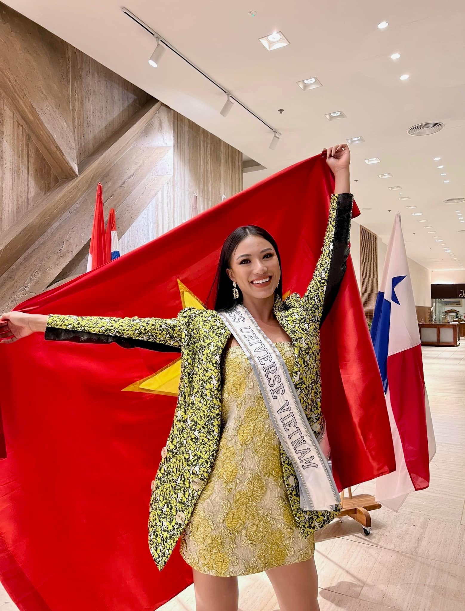 Hành trình Miss Universe 2021 của Kim Duyên - Ảnh 2.