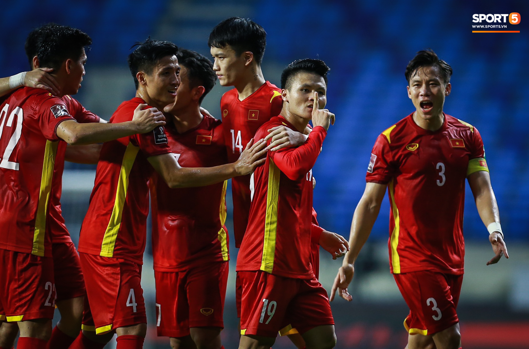 Xem lại màn kung-fu Indonesia dùng để đấu Việt Nam tại vòng loại World Cup 2022 - Ảnh 21.