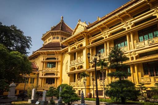 Bộ sưu tập “Dấu ấn Đông Dương” trải dài hơn 100 năm tại Việt Nam - Ảnh 2.