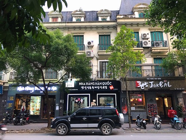 Điểm danh những “phố Tây” nổi tiếng nhất Hà Nội từ trước đến nay - Ảnh 2.