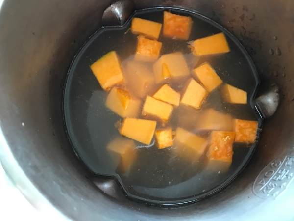 Mỗi ngày đều làm sữa hạt mang đi làm để uống, sau chưa đầy 1 tháng da tôi đã hồng hào căng mịn hẳn lên! - Ảnh 6.