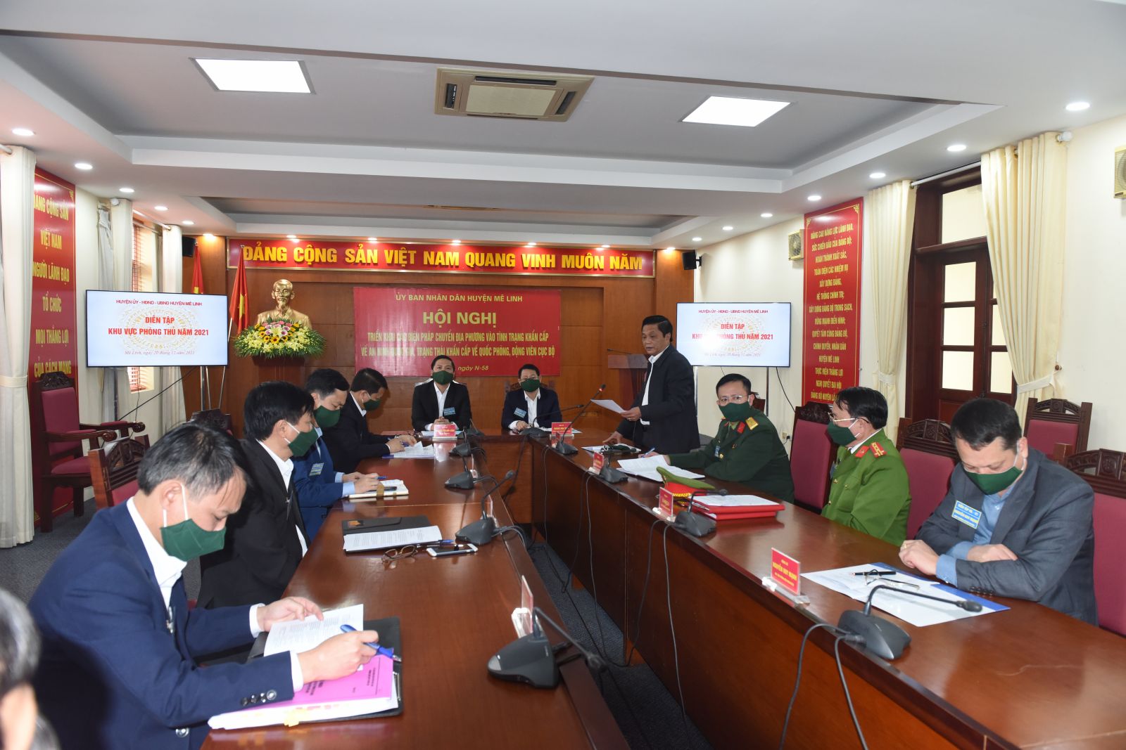 Huyện Mê Linh khai mạc diễn tập khu vực phòng thủ năm 2021 - Ảnh 2.