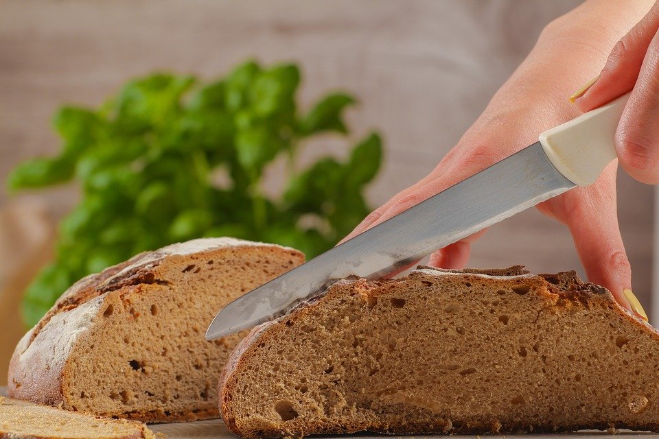 Những sai lầm thường gặp khi ăn bánh mì khiến bạn không thể giảm cân - Ảnh 1.