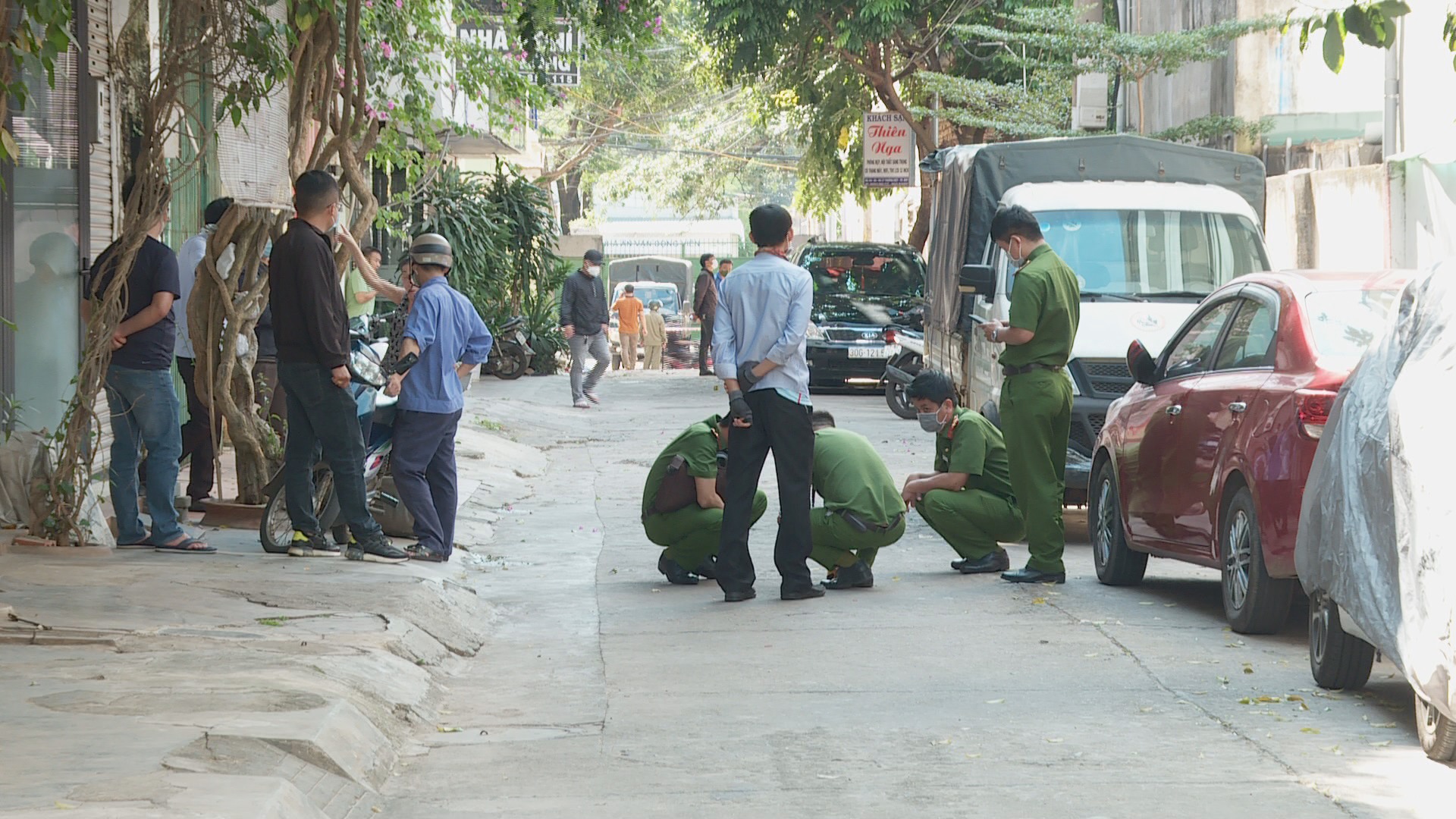 Diễn biến nóng vụ người phụ nữ tử vong bất thường bên vệ đường - Ảnh 1.