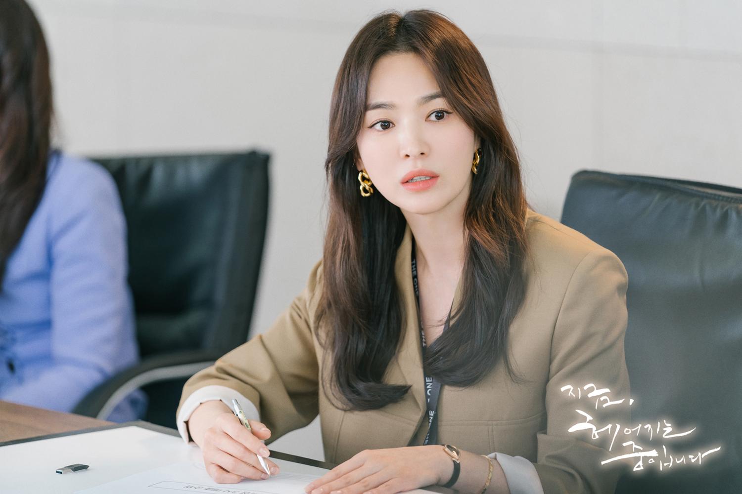 Song Hye Kyo bị chê không xứng khi được đề cử giải thưởng cùng Honey Lee và ác nữ Penthouse - Ảnh 4.