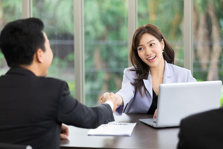 Sếp nữ hỏi: Cái gì của tôi còn nhỏ khi tôi chưa có chồng và rộng lớn ra khi lập gia đình? - Ảnh 4.