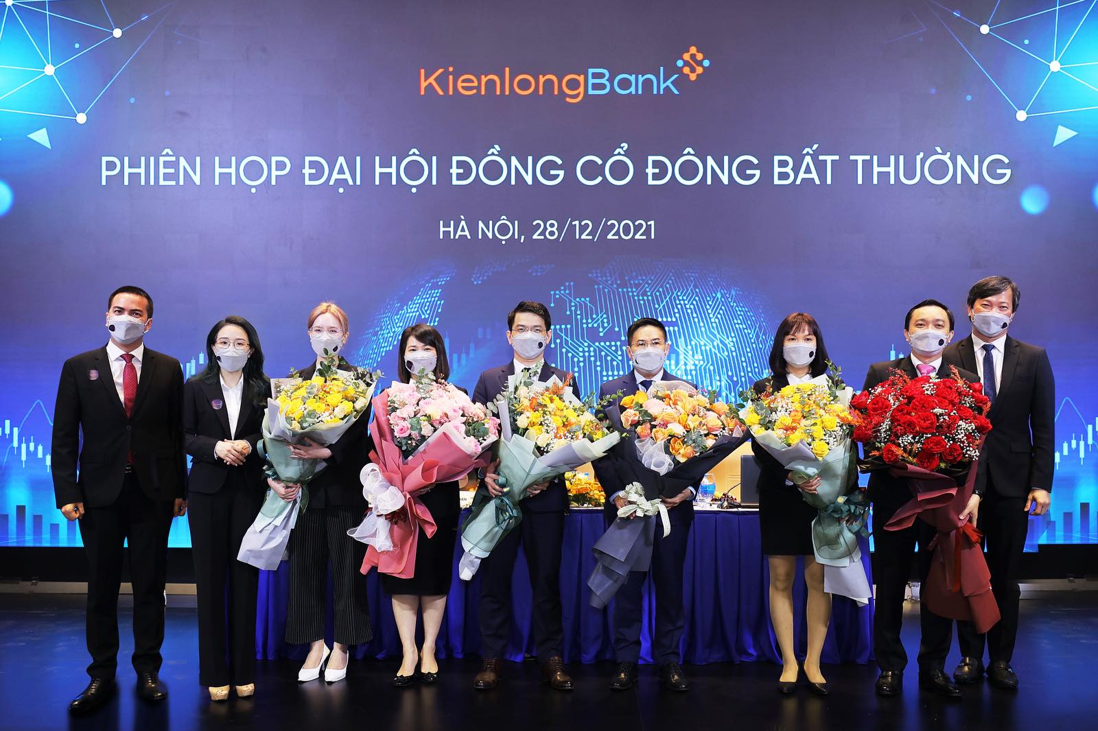 KienlongBank tổ chức ĐHĐCĐ bất thường, chuẩn bị niêm yết cổ phiếu lên sàn chứng khoán - Ảnh 3.
