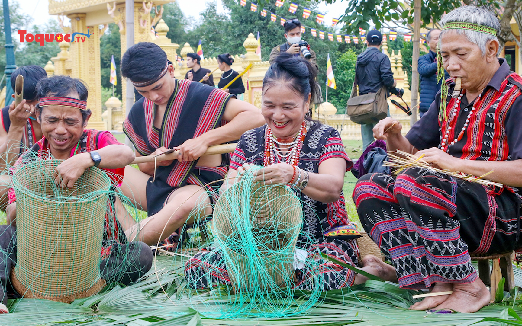Nhiều hoạt động hấp dẫn được tổ chức tại Làng Văn hóa – Du lịch các dân tộc Việt Nam trong dịp nghỉ lễ Tết Dương lịch 2022