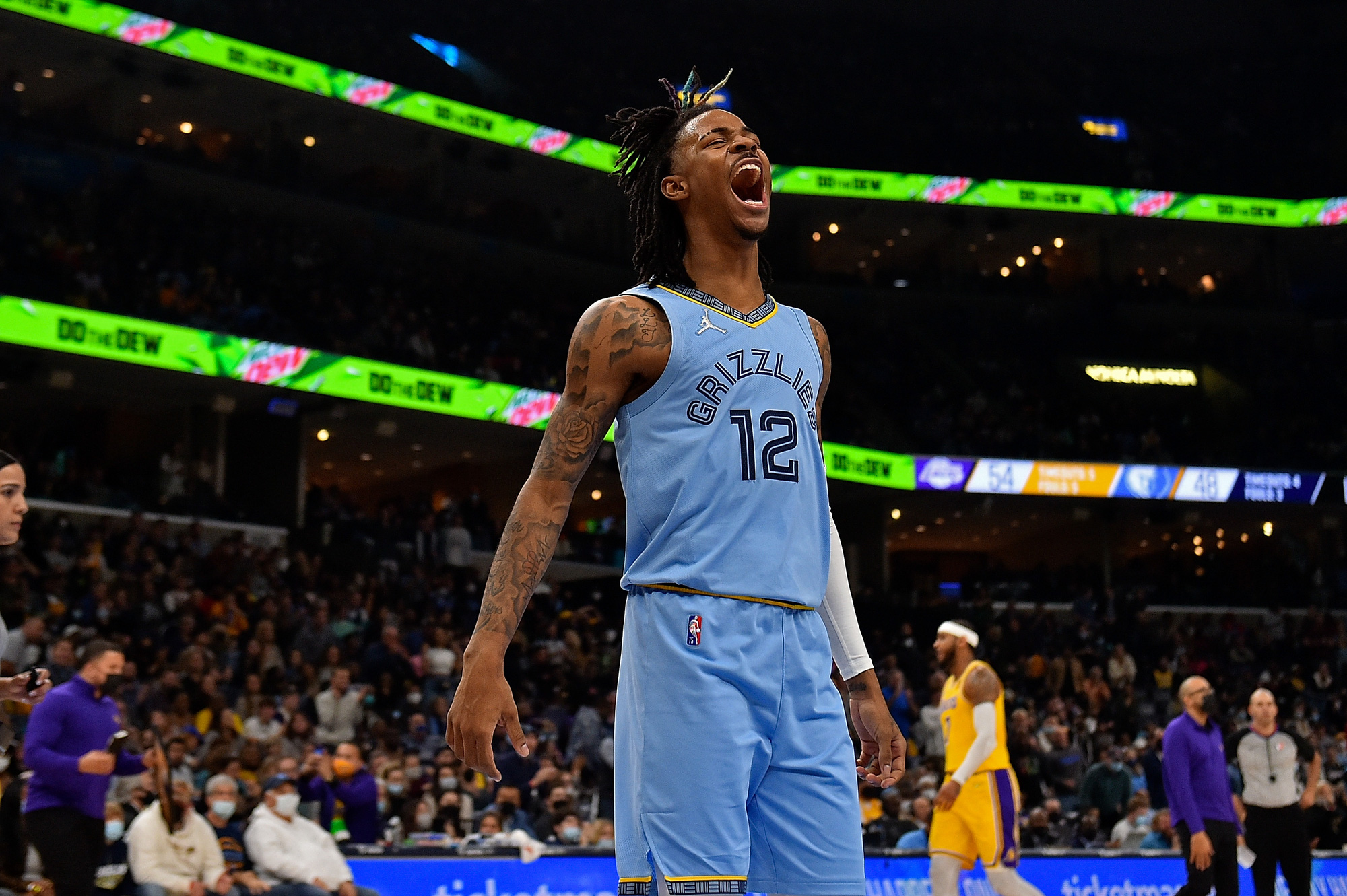 Ja Morant lập kỷ lục cá nhân, lội ngược dòng nhấn chìm Los Angeles Lakers - Ảnh 1.