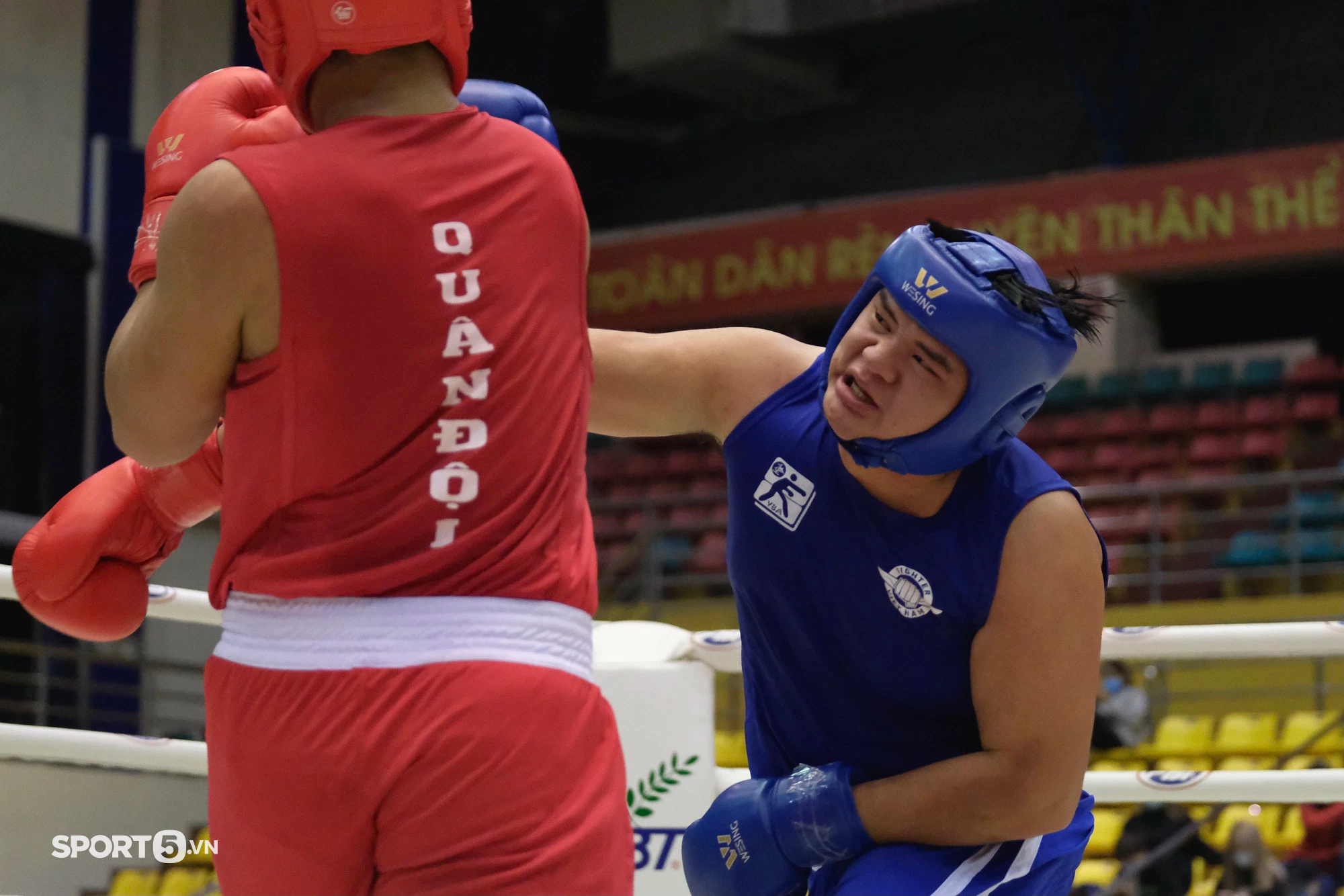 &quot;Tuổi 17 bẻ gãy sừng trâu&quot; tại giải vô địch Boxing nam, nữ toàn quốc 2021 - Ảnh 6.