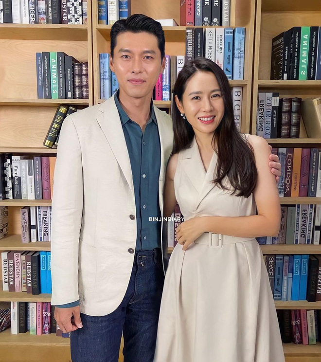 Son Ye Jin bị bạn thân &quot;chơi xỏ&quot;, để lộ chuyện lén lút hẹn hò với Hyun Bin ngay trên truyền hình - Ảnh 2.