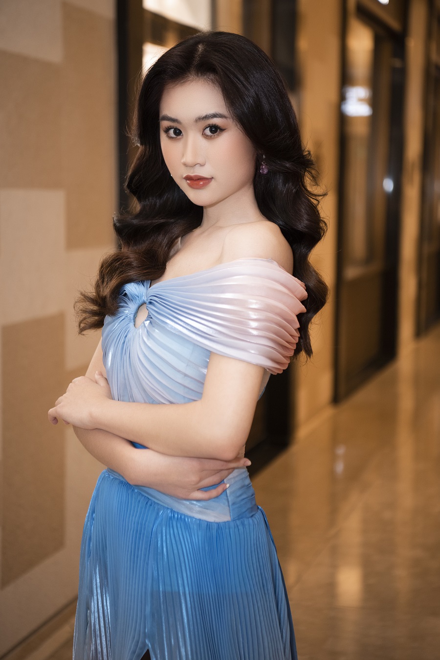 Tuổi thơ bất hạnh của á hậu 2 Miss Eco Teen Vietnam 2021 - Quỳnh Umee - Ảnh 1.