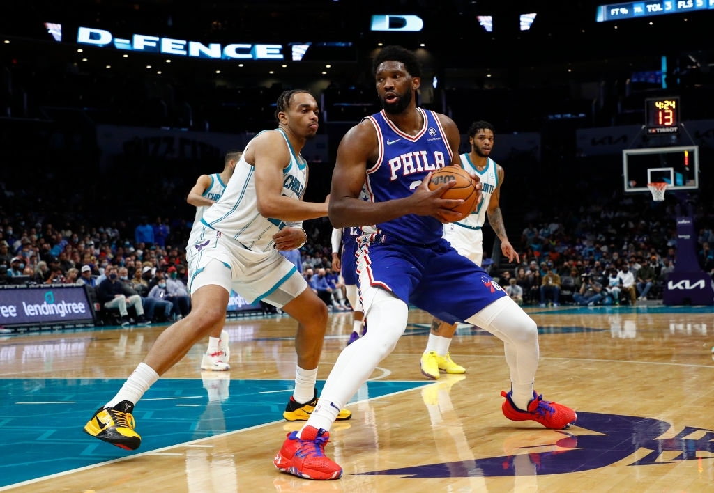 Khó khăn trăm bề, Charlotte Hornets vẫn khiến Philadelphia 76ers rơi vào khổ chiến - Ảnh 3.