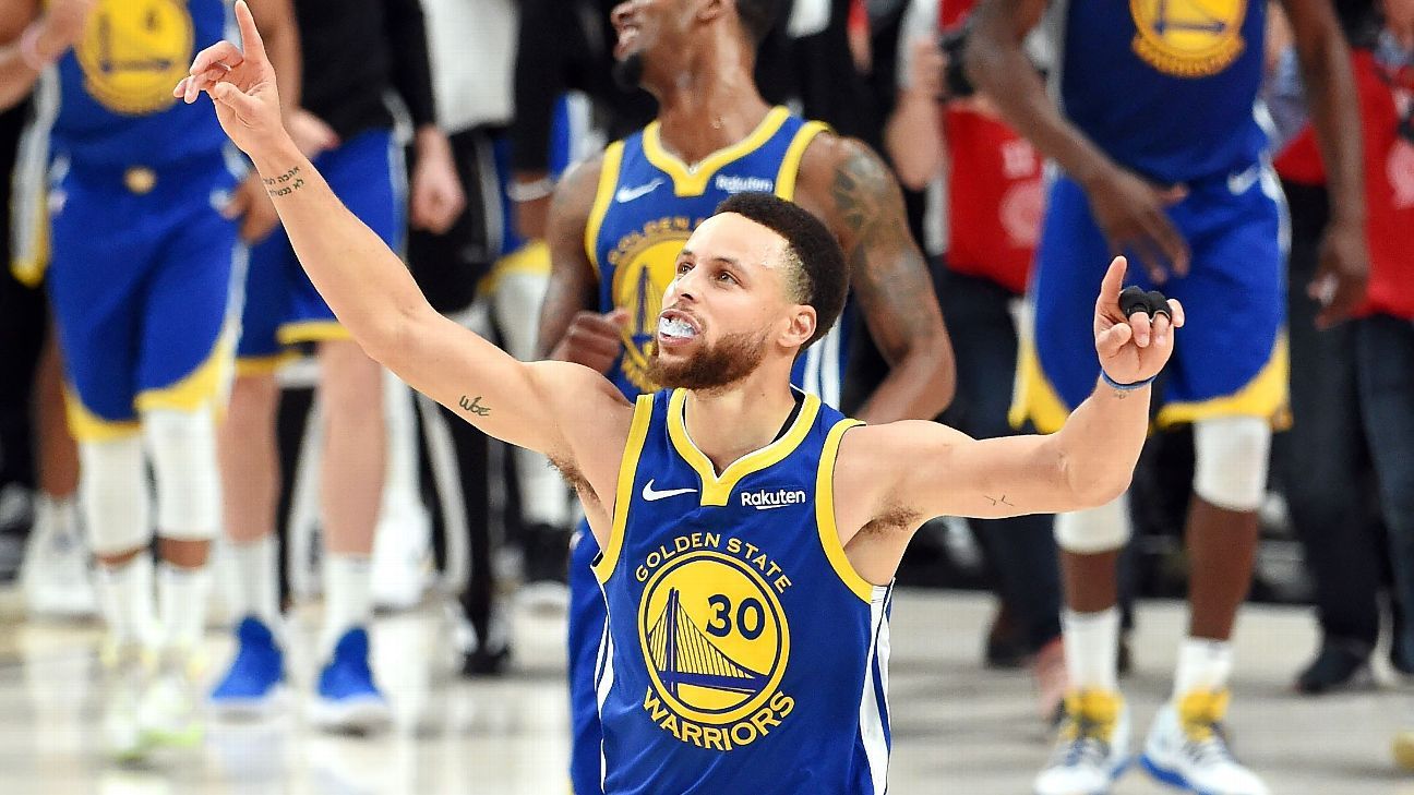 Chạy không biết mỏi, Stephen Curry được đồng đội “khuyên” sang chơi bóng đá - Ảnh 3.