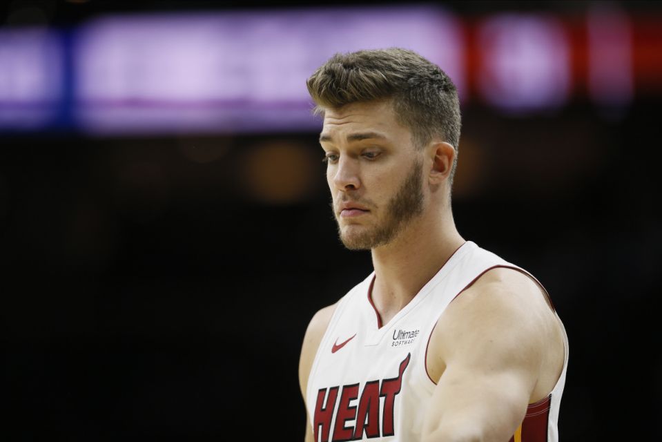 Chửi bậy như một thói quen trên stream: Meyers Leonard nhận kết đắng khi vạ miệng phân biệt chủng tộc - Ảnh 1.