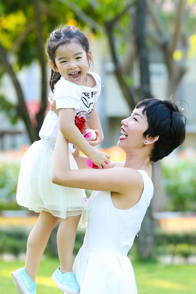 Xuân Lan, Jun Phạm phẫn nộ vì clip xin vía học giỏi của Thơ Nguyễn, hé lộ cách giúp con trẻ tránh bị ảnh hưởng xấu - Ảnh 4. Xuân Lan, Jun Phạm phẫn nộ vì clip xin vía học giỏi của Thơ Nguyễn, hé lộ cách giúp con trẻ tránh bị ảnh hưởng xấu - Ảnh 4.