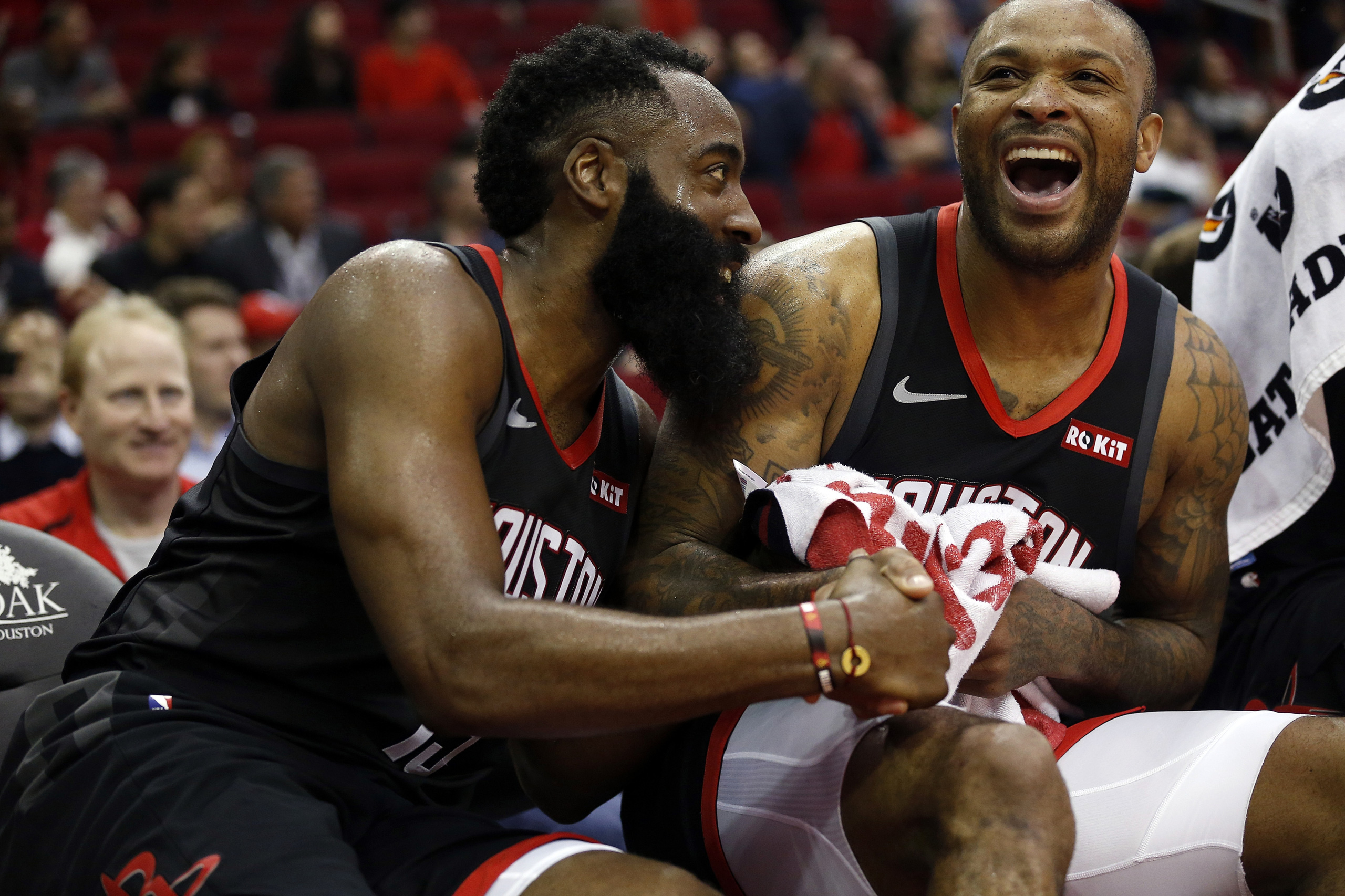 “Vua giày” PJ Tucker và Houston Rockets mỗi người một ngả - Ảnh 3.