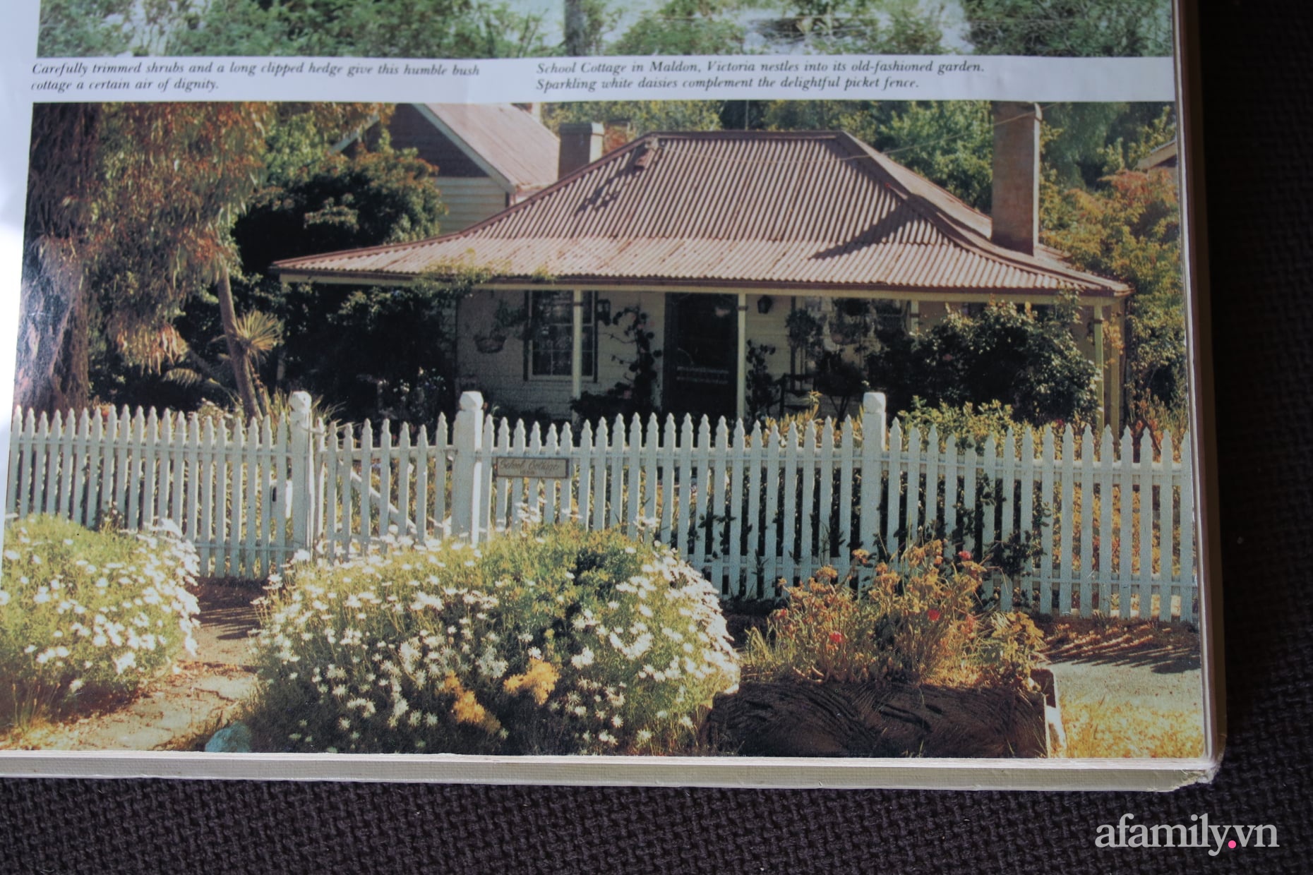 Căn nhà cổ xây cách đây 160 năm đẹp bình yên giữa vườn cây xanh mát ở Úc - Ảnh 17.