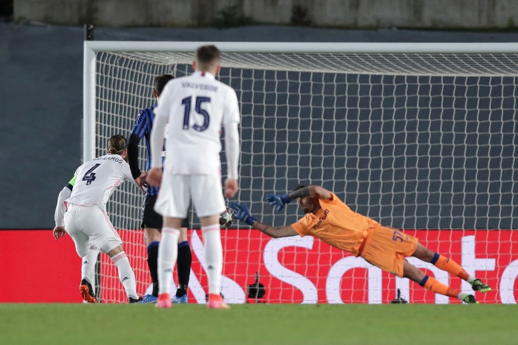 Real Madrid đại thắng vào tứ kết Champions League sau 2 năm - Ảnh 7.