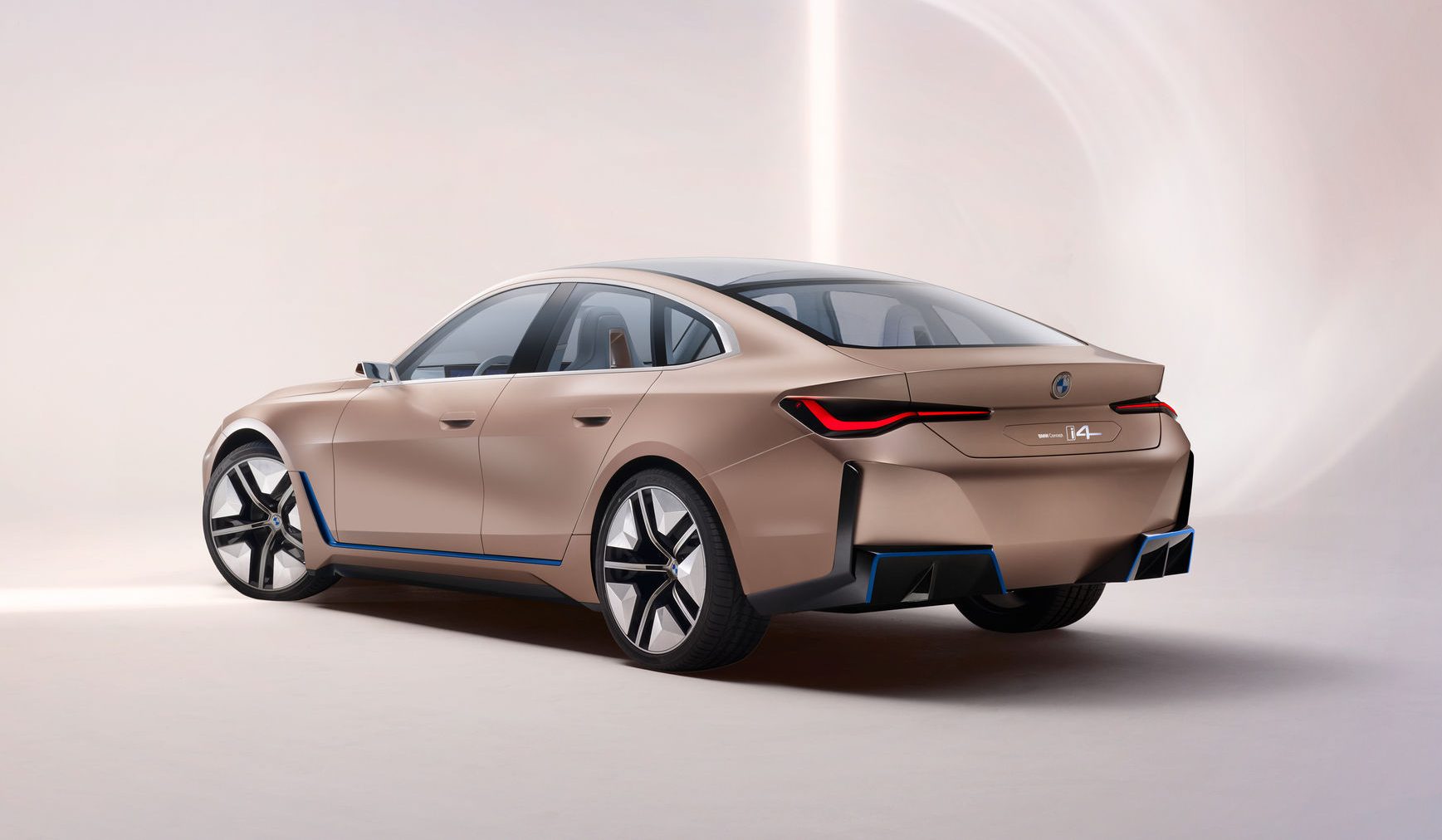 Quên i8 đi, BMW i4 có thể ra mắt ngay hôm nay - Ảnh 2.