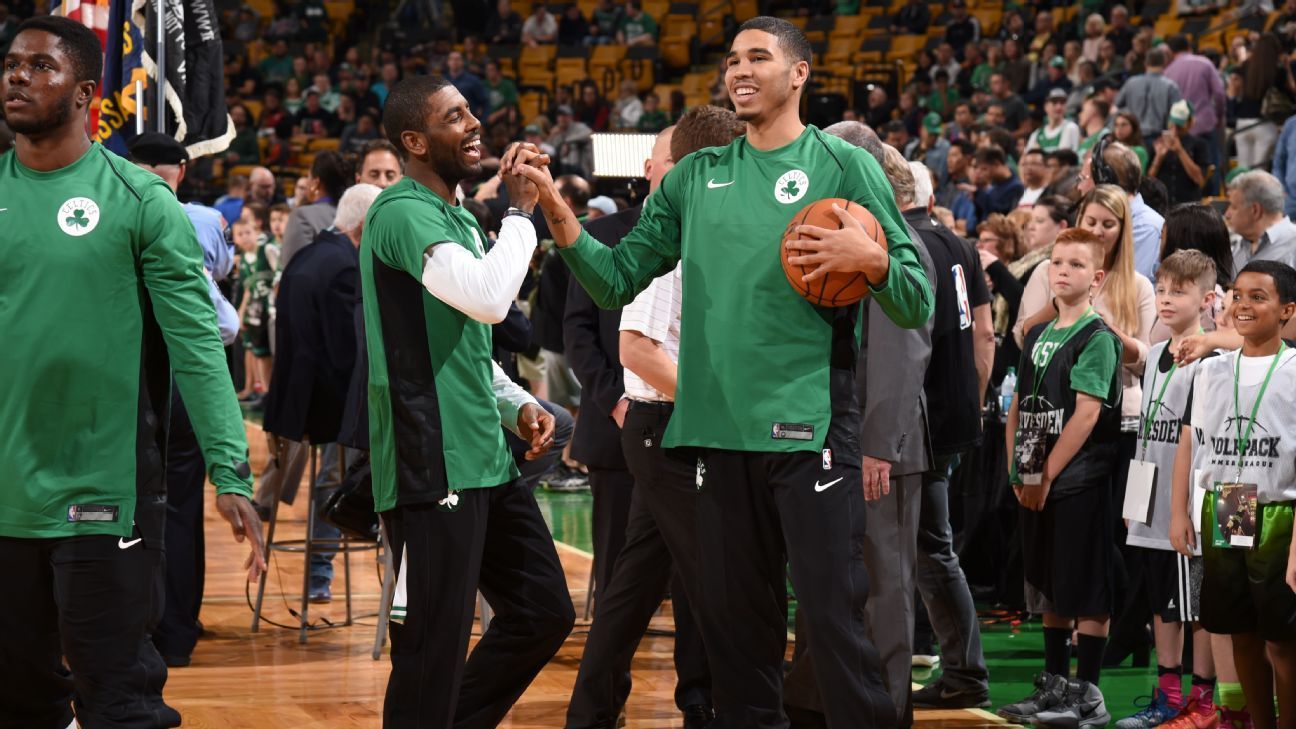 Jayson Tatum chia sẻ về quãng thời gian thi đấu cùng Kyrie Irving - Ảnh 1.