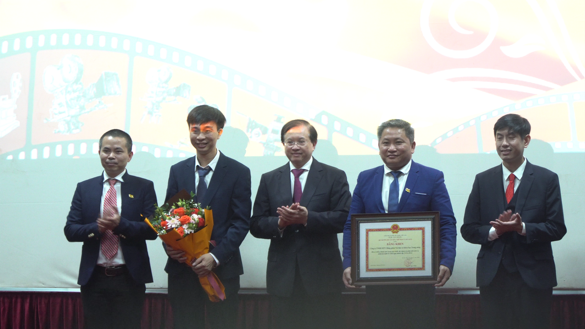 Hãng phim Tài liệu và Khoa học Trung ương tiếp tục phát huy vai trò xung kích trên mặt trận văn hóa tư tưởng