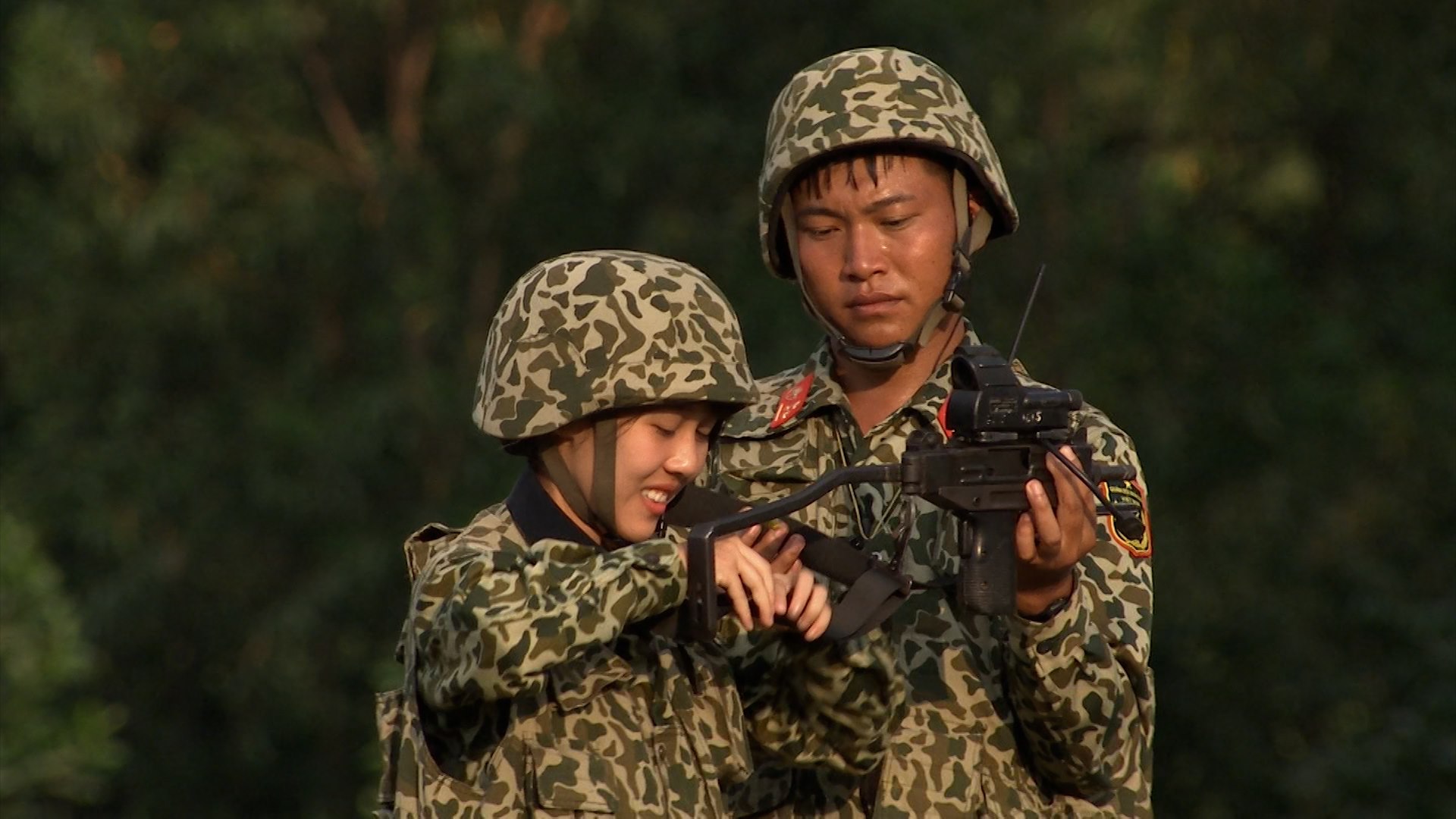 Sao nhập ngũ: Hậu Hoàng bị Nam Thư tố &quot;nằm vùng&quot; trong hội &quot;đẩy thuyền&quot; với Mũi trưởng Long, chính chủ thừa nhận hay vào đọc fanfic - Ảnh 6.