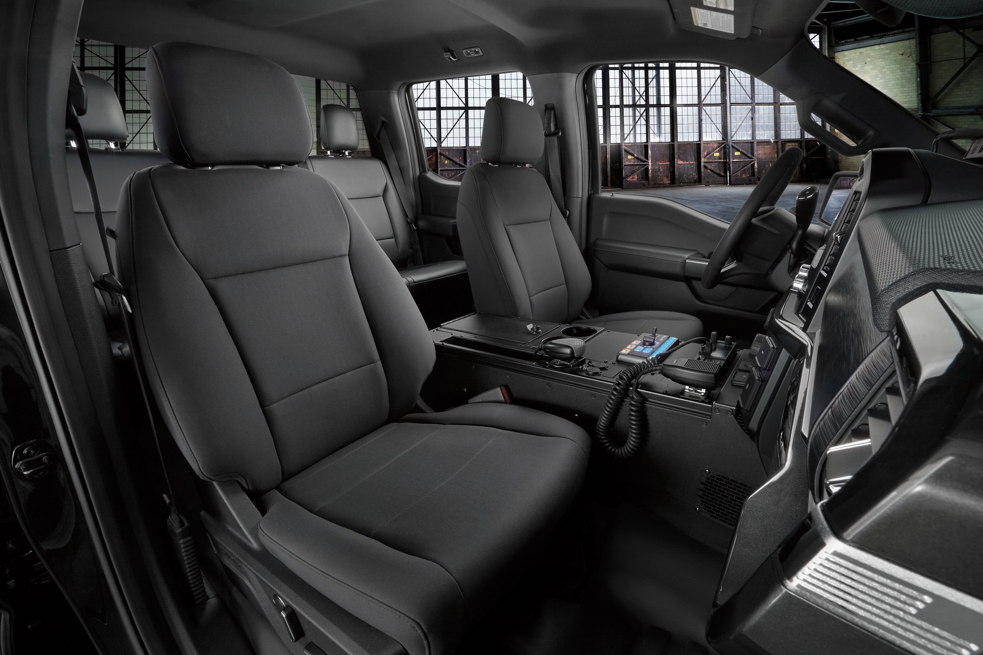 Ford F-150 đỉnh cao cho cảnh sát - Bán tải chuyên bắt tội phạm - Ảnh 3.