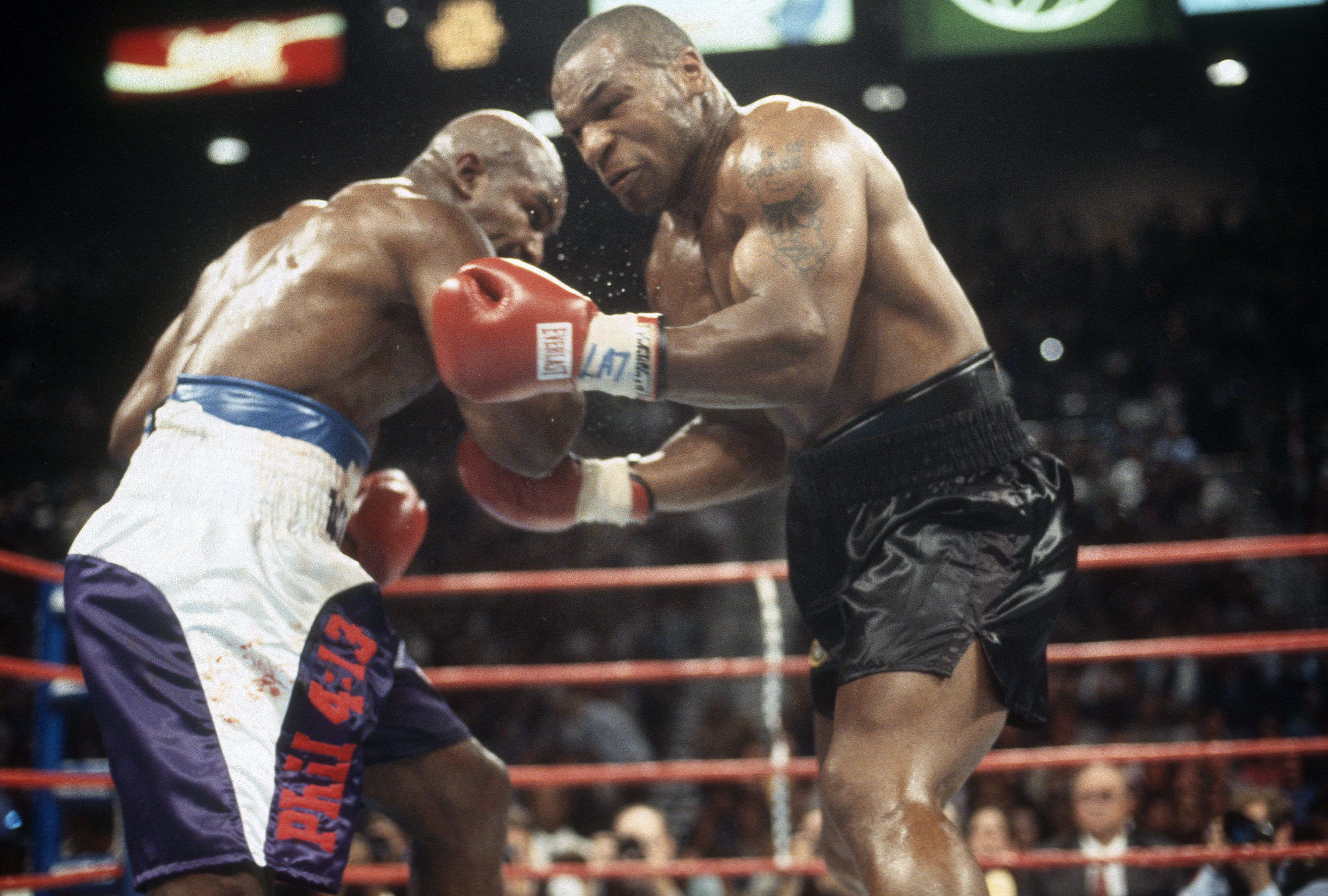 Mike Tyson từ chối lời đề nghị trị giá 25 triệu USD từ phía Evander Holyfield, trận &quot;siêu kinh điển&quot; bị đổ bể? - Ảnh 2.