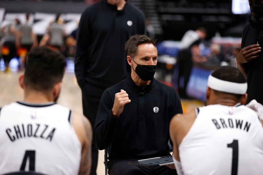 Thiếu vắng 3 siêu sao, Brooklyn Nets &quot;vỡ trận&quot; trước Utah Jazz - Ảnh 1.