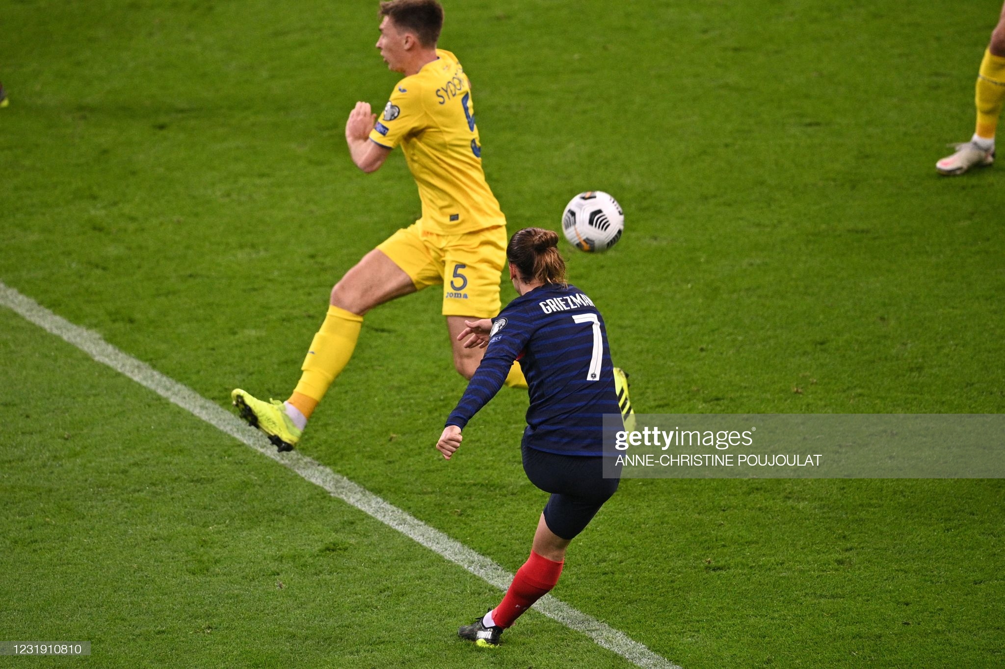 Pháp bị Ukraine cầm hòa 1-1 trong ngày Griezmann lập siêu phẩm - Ảnh 2.