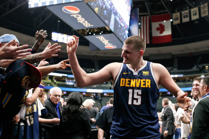 Nikola Jokic tái lập định nghĩa &quot;gánh team&quot;: Danh hiệu MVP đã đến tay, còn đợi đến bao giờ? - Ảnh 4.