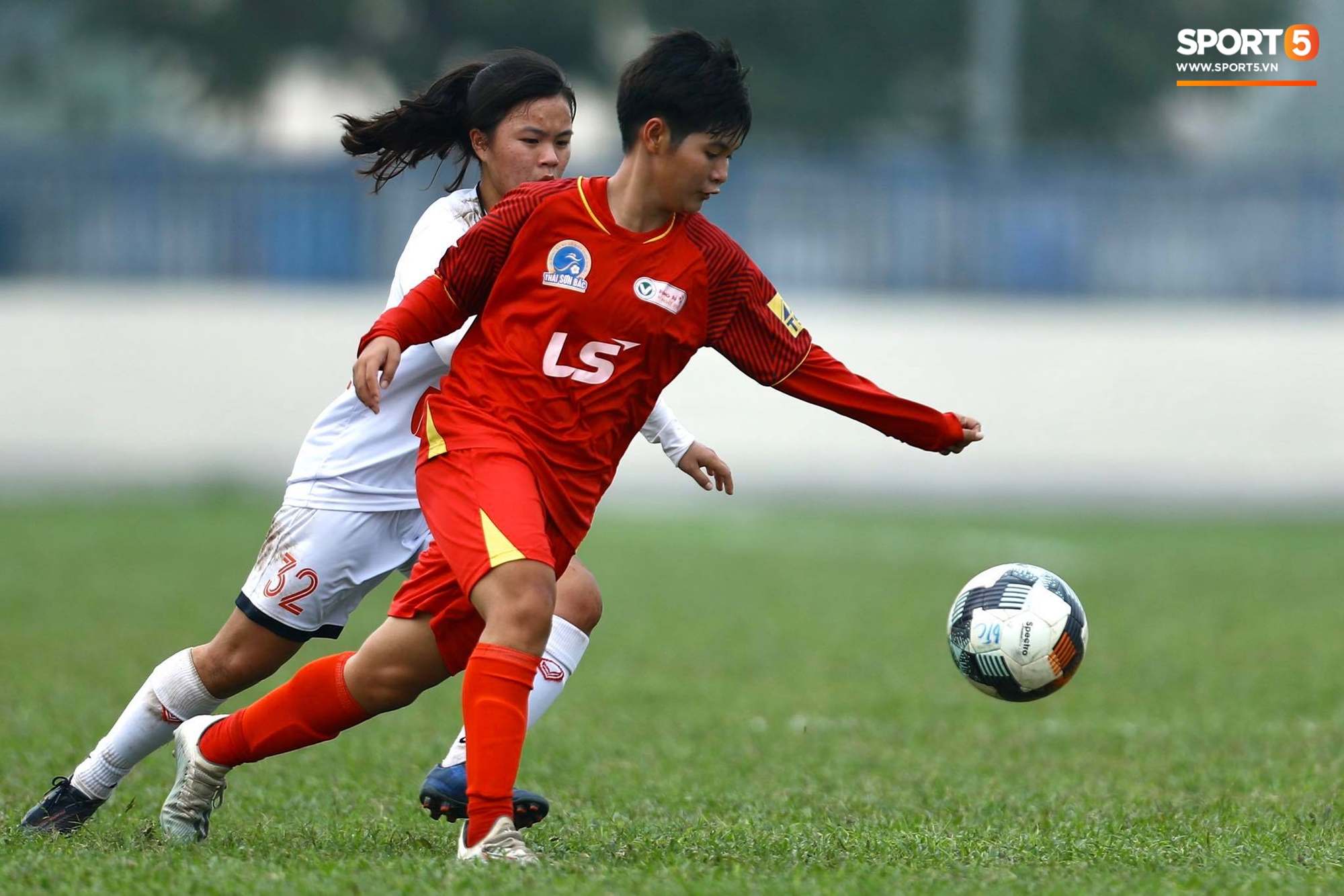 U19 nữ Hà Nội Watabe lấy lại phong độ, thắng đậm 4-0 trước U19 TP.HCM - Ảnh 2.
