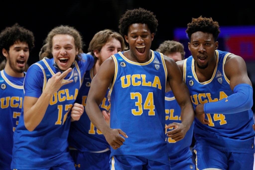 Vượt qua Alabama đầy nghẹt thở, Johnny Juzang cùng UCLA viết tiếp câu chuyện cổ tích ở NCAA March Madness - Ảnh 6.