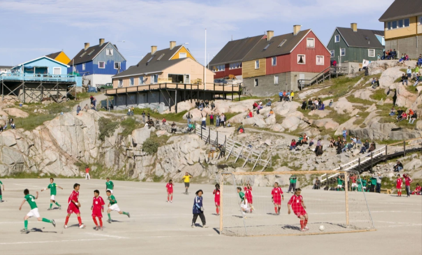 Lạ lùng giải bóng đá có 1-0-2 ở Vòng Bắc Cực: Vừa đá vừa ngắm cá voi, băng trôi - Ảnh 4.