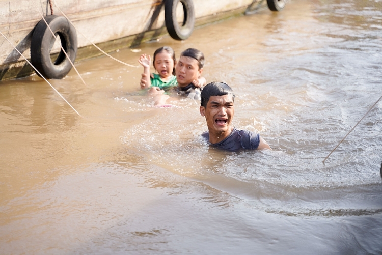 Mạc Văn Khoa: Tôi chưa bao giờ làm cái gì sau lưng, để phải áy náy với vợ - Ảnh 2.