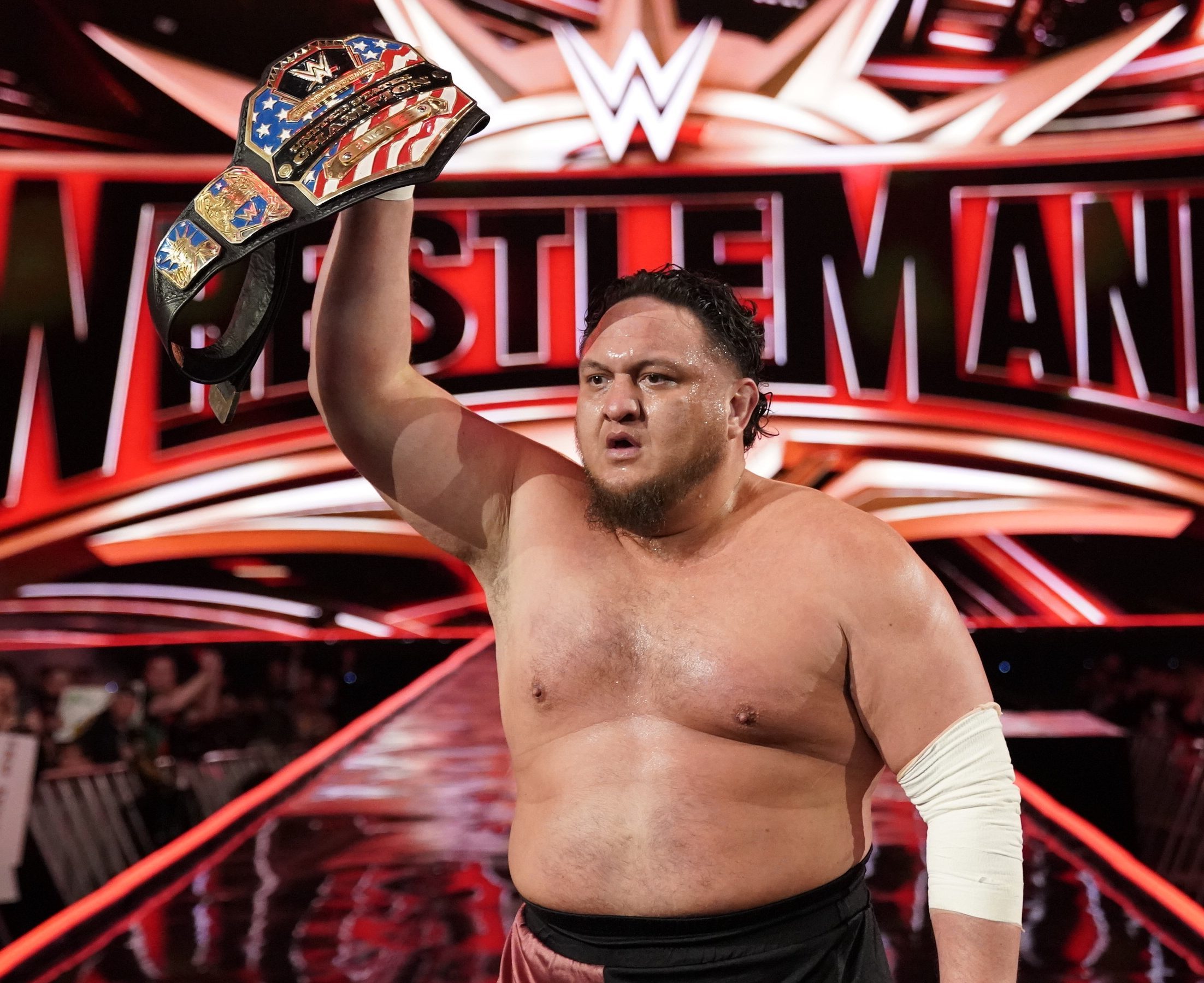 WWE chia tay một lúc 10 ngôi sao, đáng tiếc nhất là trường hợp của nhà vô địch nước Mỹ Samoa Joe - Ảnh 1.