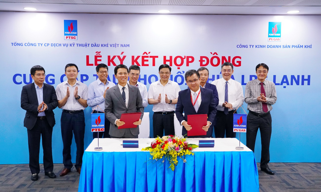 PV GAS và PTSC ký kết hợp đồng cung cấp tàu kho nổi chứa LPG lạnh - Ảnh 4.