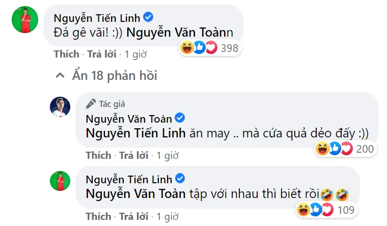 Tiến Linh - Văn Toàn &quot;nịnh nhau&quot; cực ngọt sau khi cùng chiến thắng tại vòng 10 V.League 2021 - Ảnh 1.