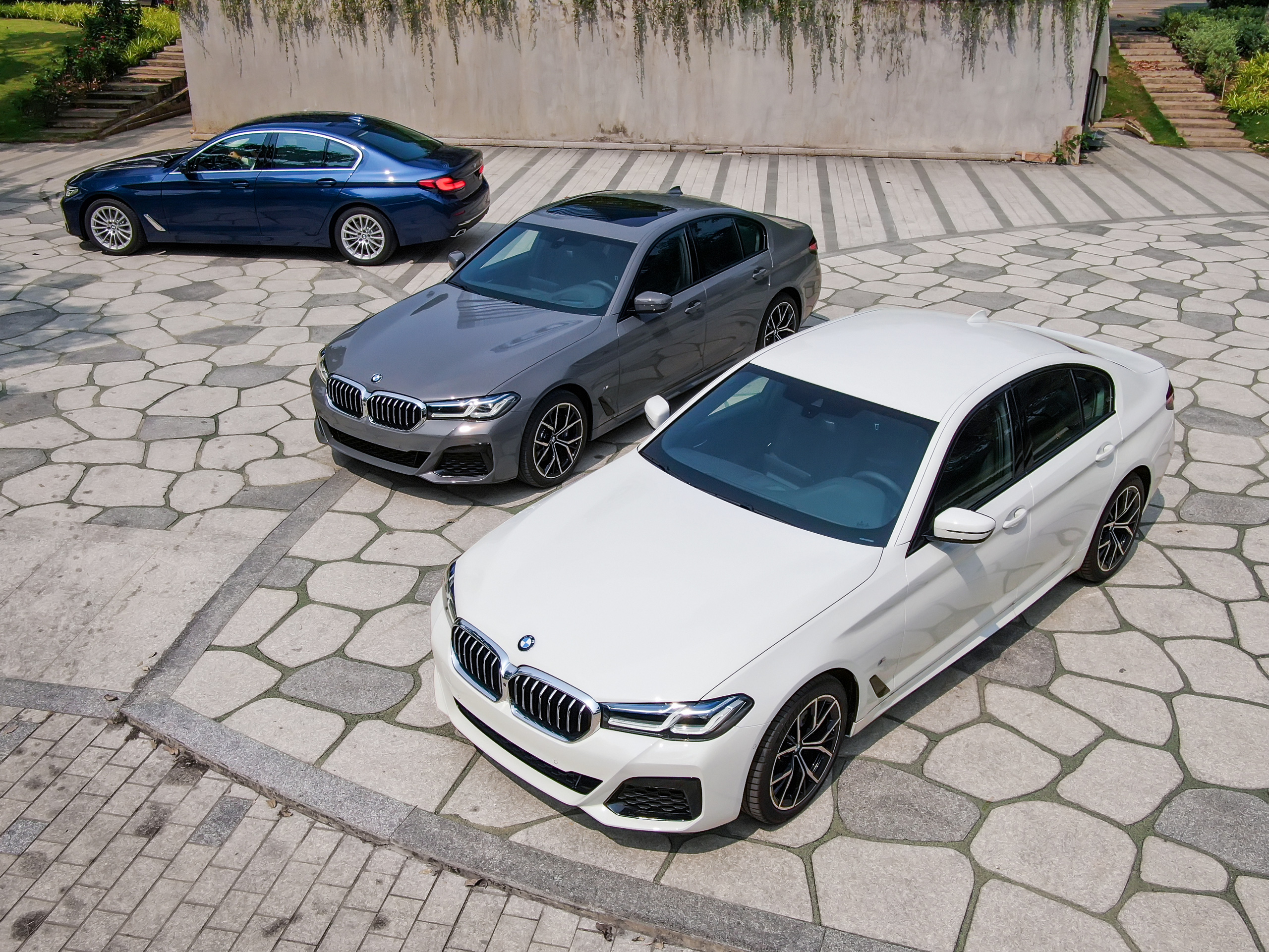 ĐÁNH GIÁ XE BMW 520i MSport 2021 Tái sinh