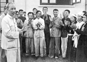 Vận dụng tư tưởng Hồ Chí Minh về đức và tài của người cán bộ trong giai đoạn hiện nay - Ảnh 1. Vận dụng tư tưởng Hồ Chí Minh về đức và tài của người cán bộ trong giai đoạn hiện nay - Ảnh 1.