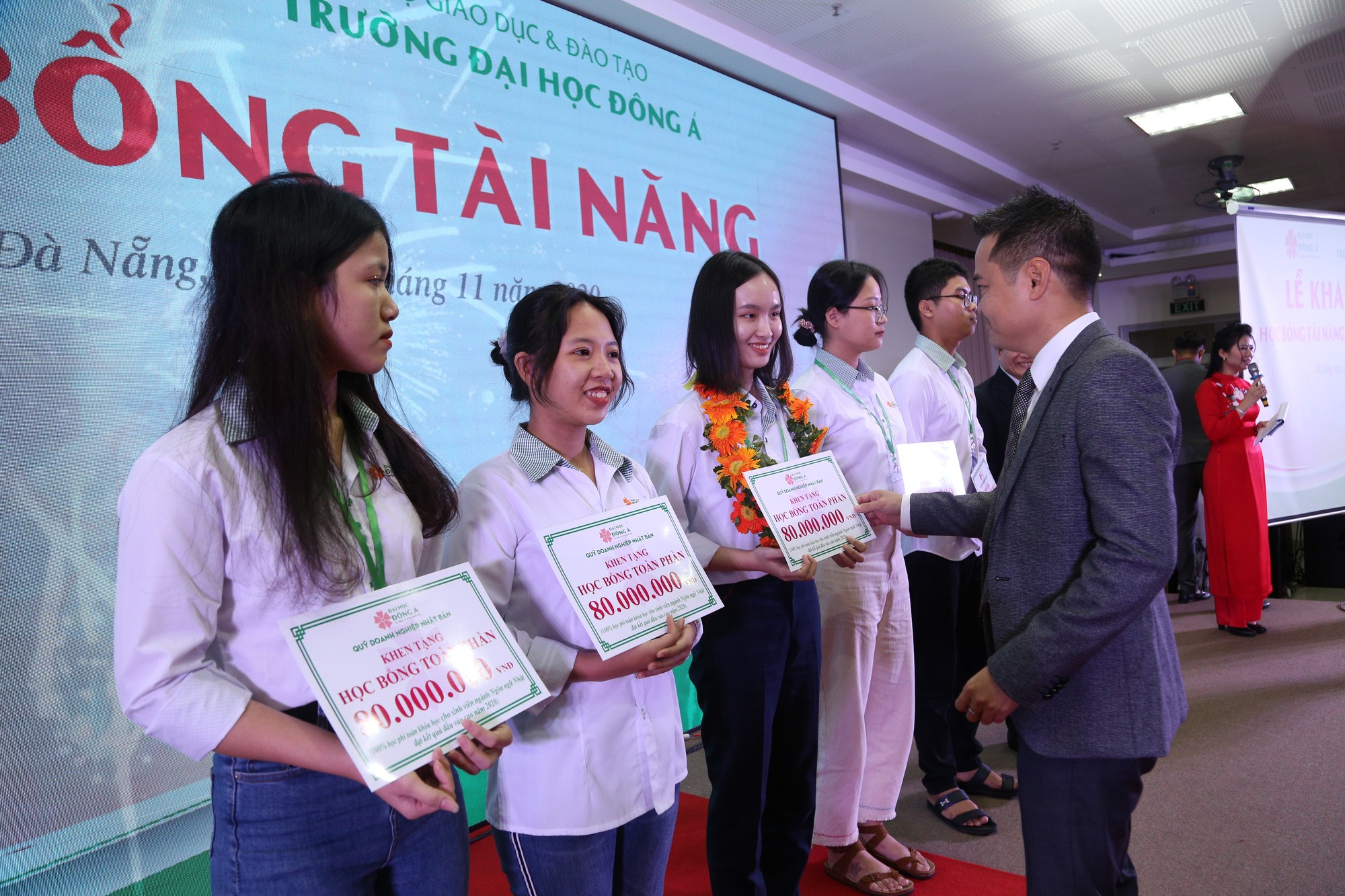 Trường Đại học Đông Á: 3 phương thức xét tuyển ở 33 ngành đào tạo - Ảnh 2.
