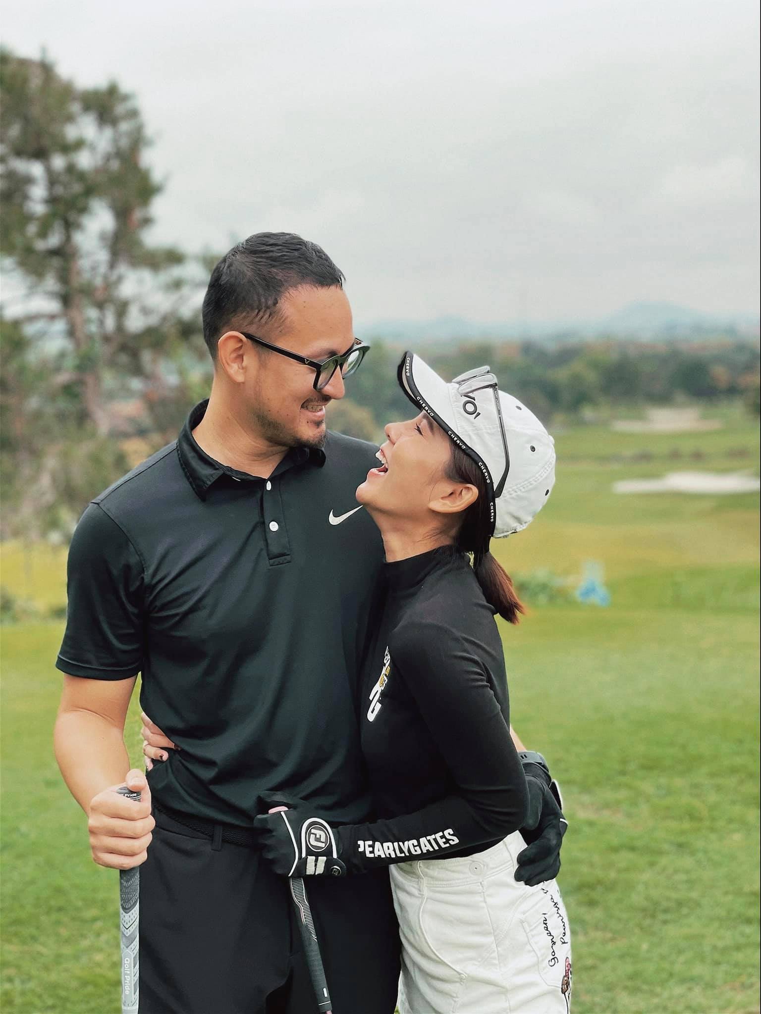 Cuộc sống sau khi kết hôn của nữ MC đi nhầm sân golf được chồng như ý - Ảnh 2.