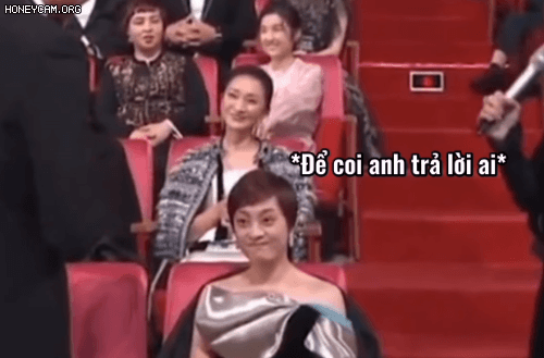 Fan đào lại clip vợ chồng Tôn Lệ show ân ái ngay lễ trao giải, phản ứng của Châu Tấn gây sốt không kém - Ảnh 2.