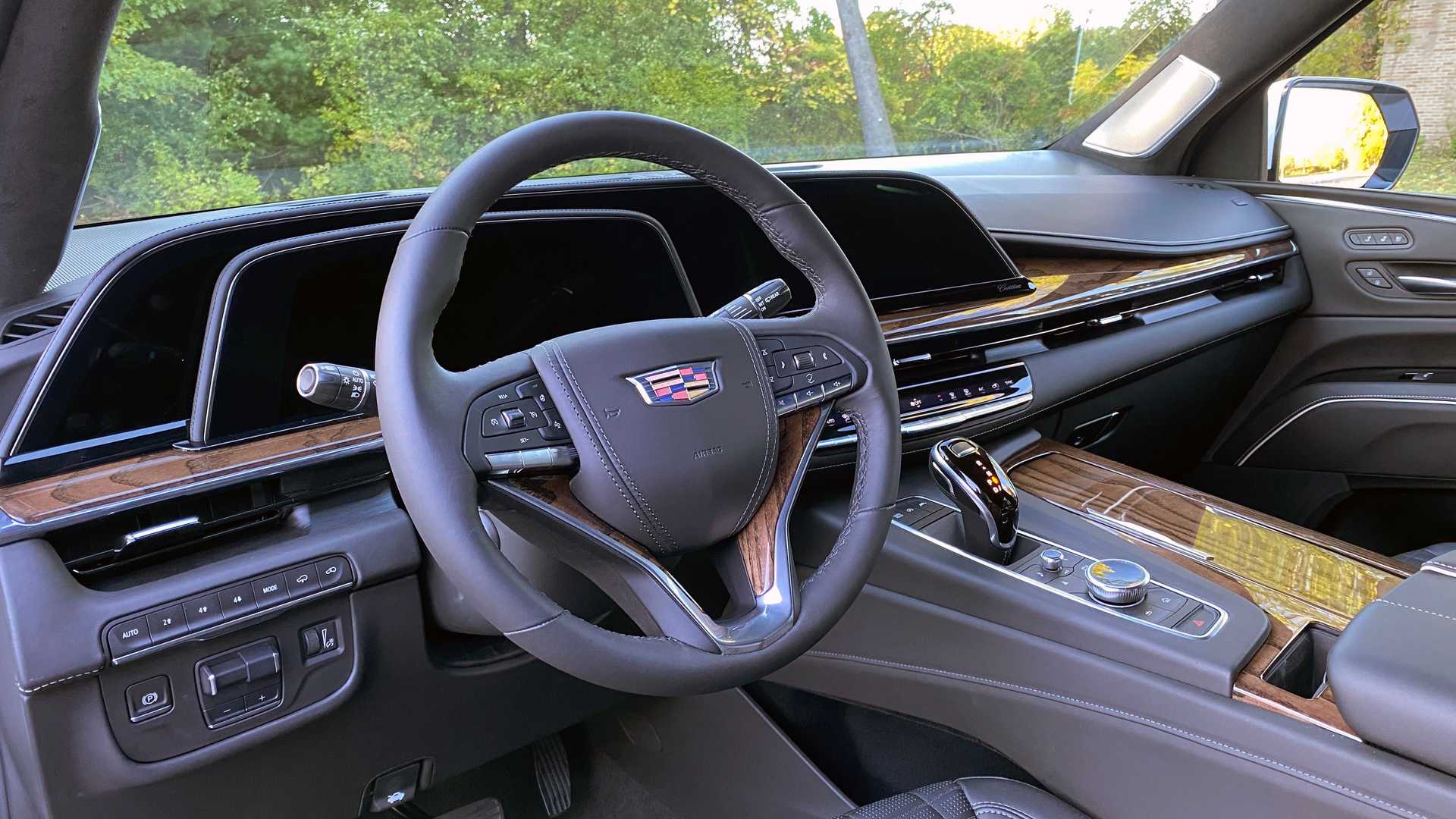 Mua xe sang ít ai chọn bản base: Cadillac Escalade thế hệ mới được mua với giá trung bình gấp rưỡi mức khởi điểm - Ảnh 2.