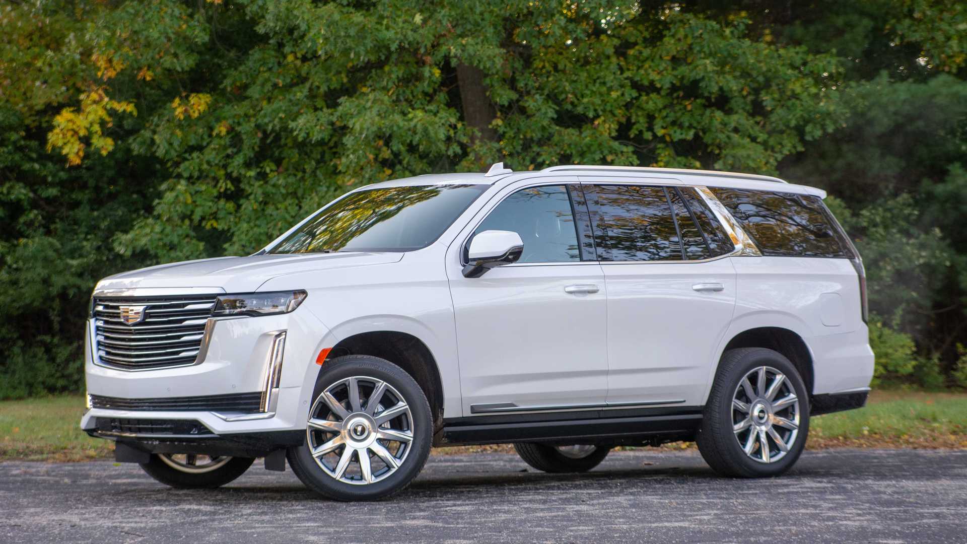 Mua xe sang ít ai chọn bản base: Cadillac Escalade thế hệ mới được mua với giá trung bình gấp rưỡi mức khởi điểm - Ảnh 1.