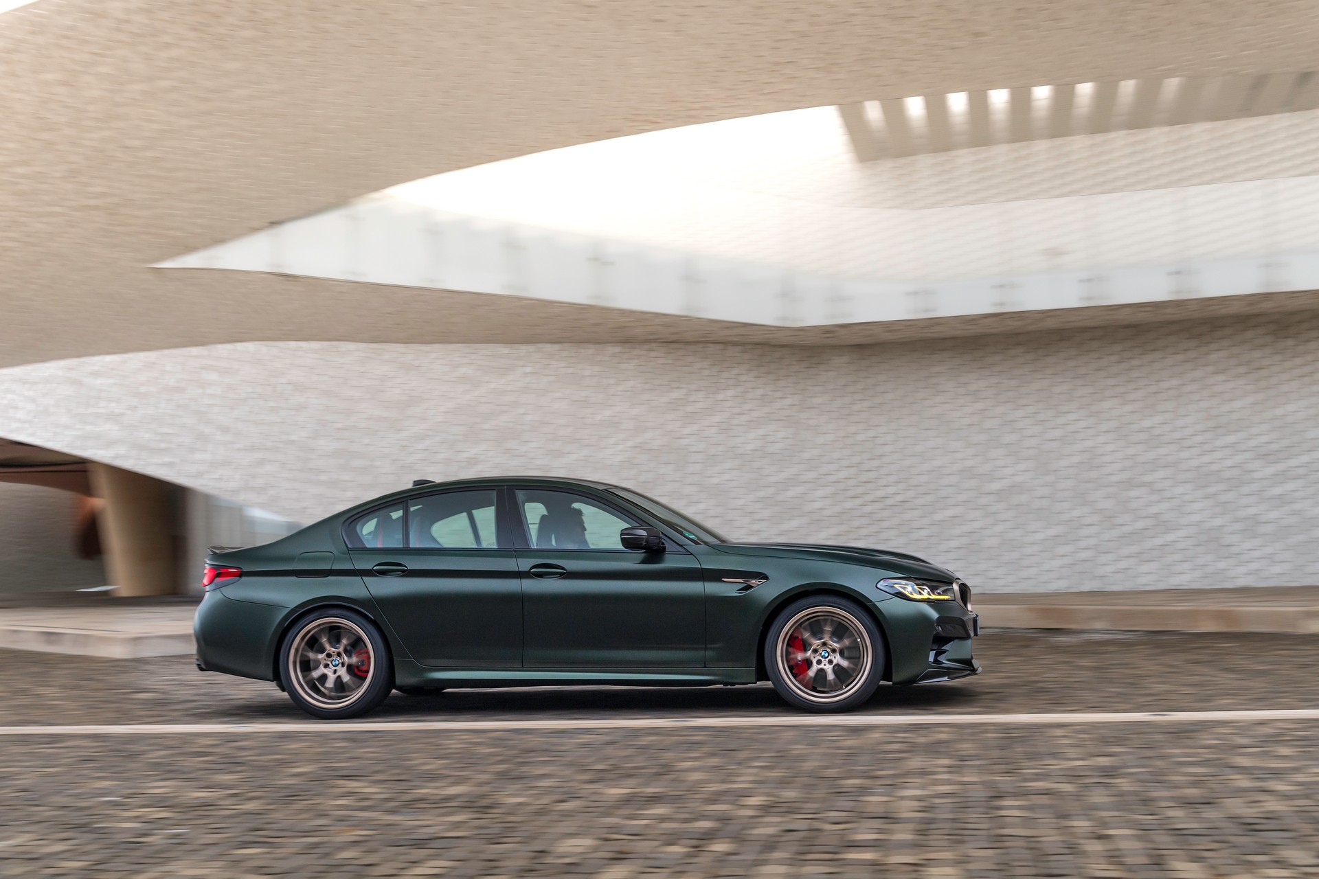 Toàn bộ xe BMW sắp đổi khung gầm mới: Nội thất rộng hơn, khí động học tốt hơn - Ảnh 1.