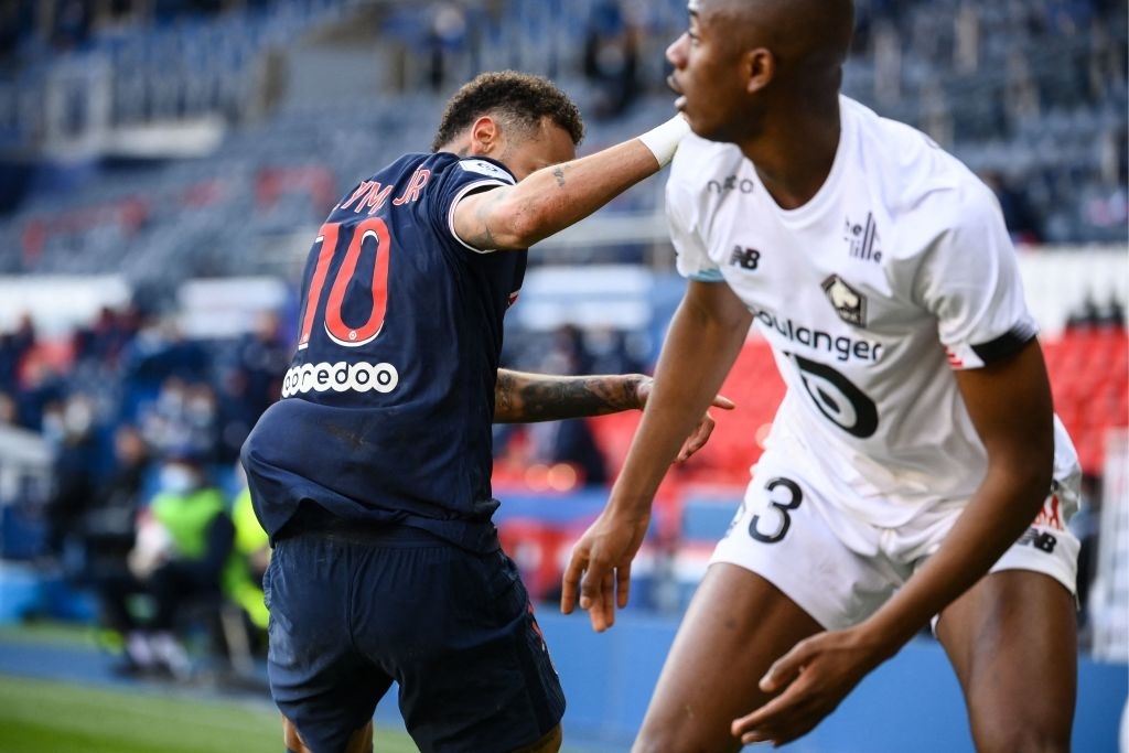 Neymar lập kỷ lục &quot;đi tắm&quot; sớm ở Ligue 1 - Ảnh 4.