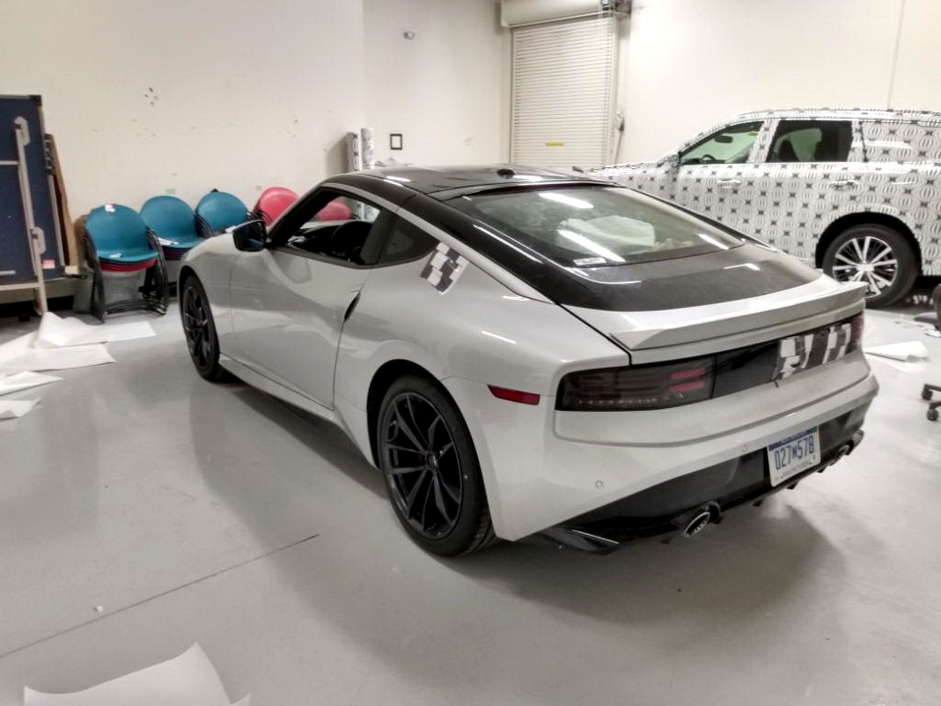Nissan Z lộ nội thất trước ngày ra mắt: Xe thể thao đáng để đại gia Việt cân nhắc - Ảnh 1.