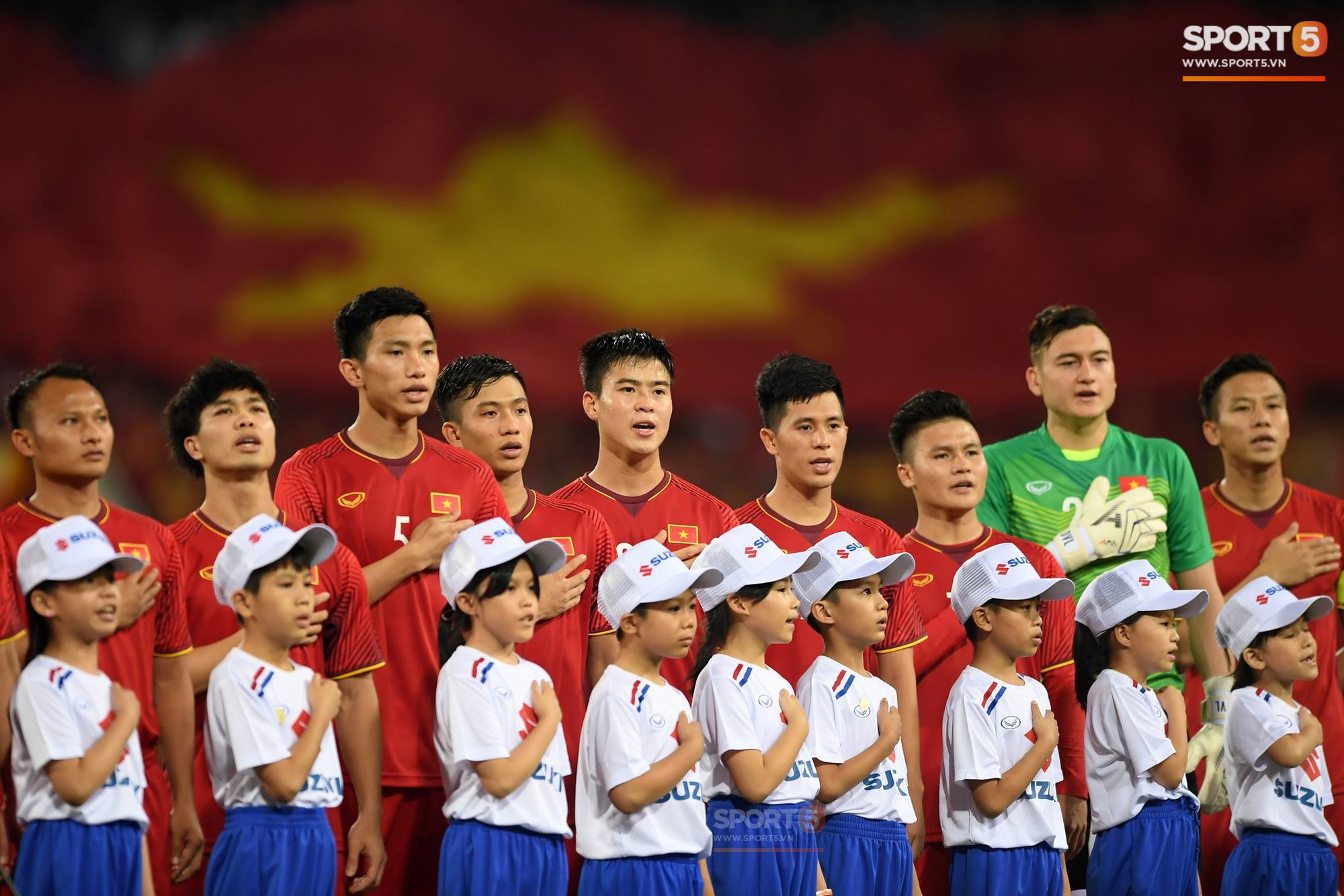 45 cầu thủ Đội tuyển Việt Nam sẽ tiêm vaccine Covid-19 muộn hơn so với dự kiến - Ảnh 1.